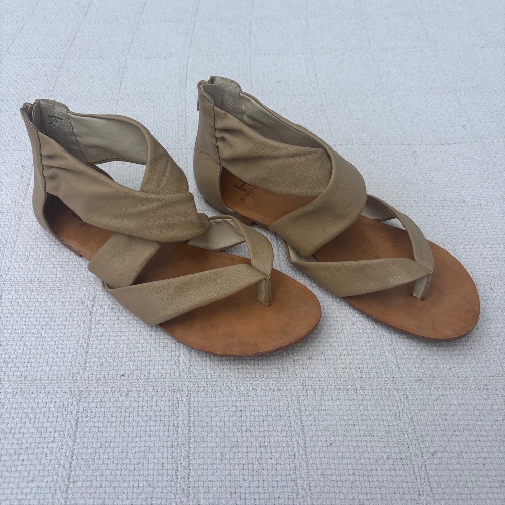 Women's EU 40 SILVIAN HEACH Faux Leather Beige Strappy Thong‎ Gladiator Sandals